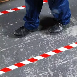 Ruban adhésif d'avertissement en PVC rouge et blanc