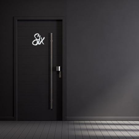 Numéro découpé au laser : SIX