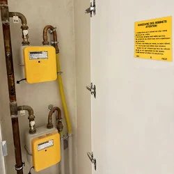 kit de 2 plaques de consigne T200 (repérage de robinet) avec 6 chiffres montés