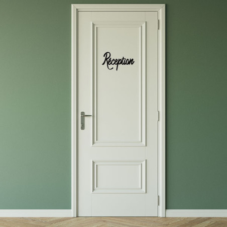 Mot découpé au laser : RÉCEPTION