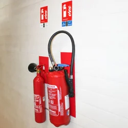 Support universel magnétique pour extincteur CO2 2 kg / 2 L