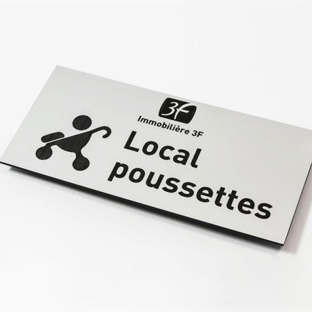 Étiquette gravure laser sur gravoply 2 lignes