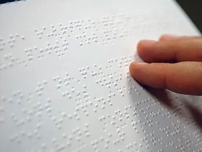 signaletique malvoyant aveugle braille lecture pmr