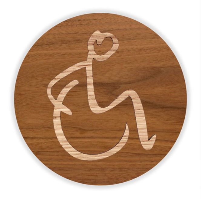 pictogramme wc fauteuil roulant handicape bois noyer chene