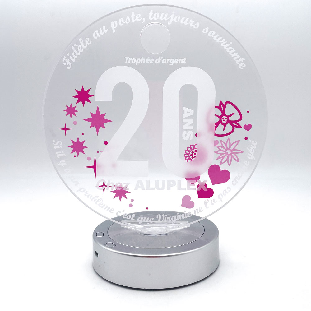trophée en plexiglas