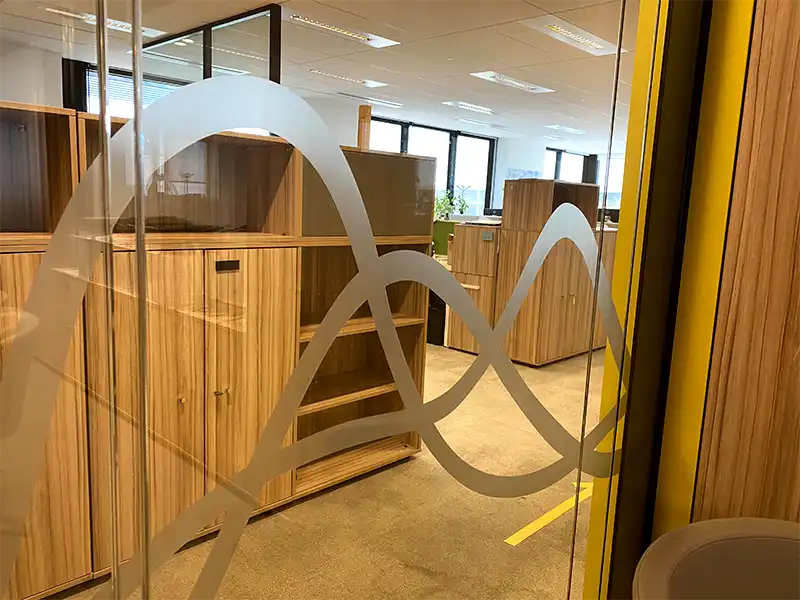 vitrophanie depoli sur mesure